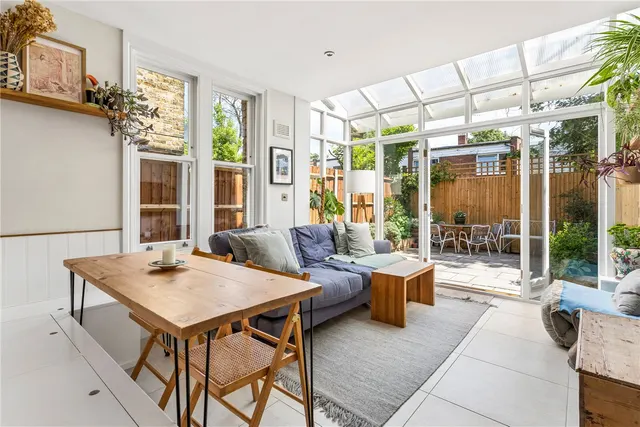 Holmewood Gardens, London, SW2, photo 1