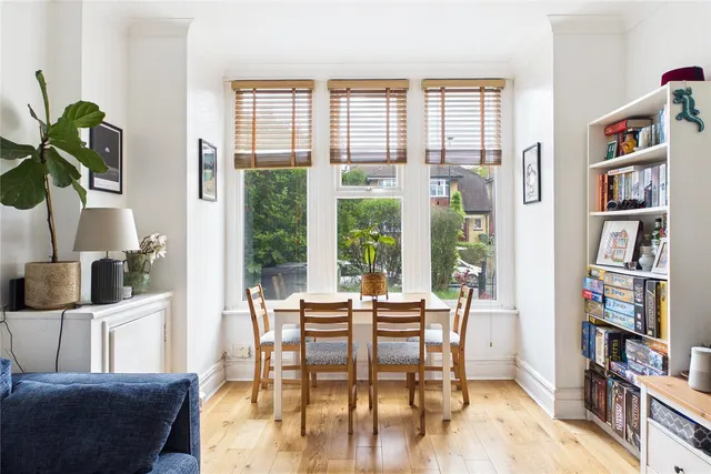 Photo 2 — Flat A, 65 Greyhound Lane, London, SW16