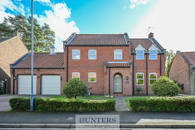 Bartons Garth, Brayton, YO8, photo 1