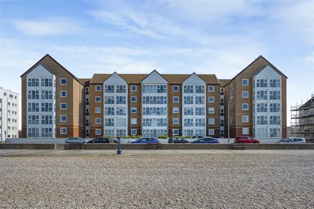 Stratheden Court, Esplanade, photo 1