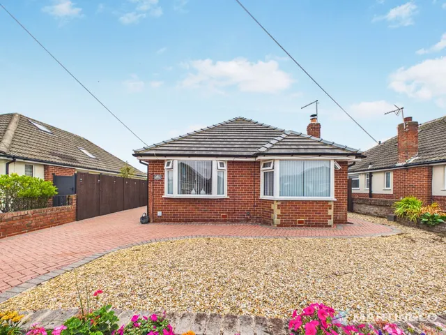 Chatham Avenue, St Annes FY8, photo 1