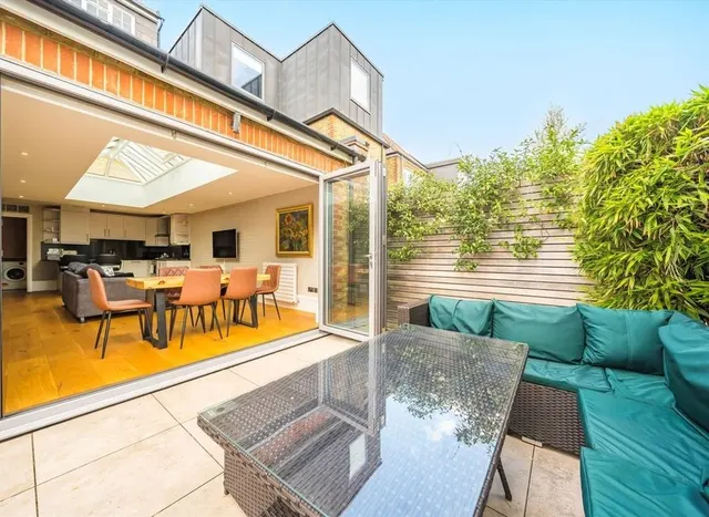 Langside Avenue, Putney, SW15, photo 1