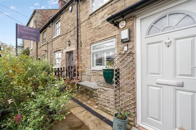 Clarke Lane, Bollington, photo 1
