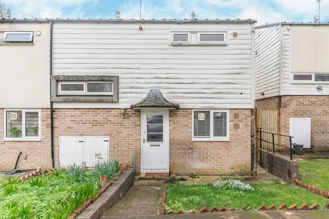15 Robb Road, Stanmore, photo 1
