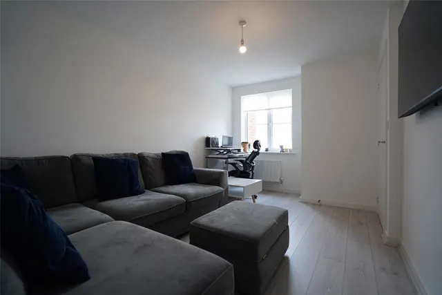 Falcon Avenue, Maghull, L31, photo 2