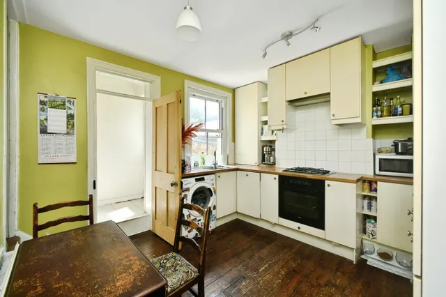 Photo 2 — Nesbitt Road, Brighton