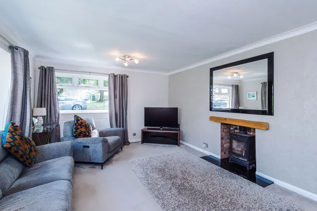 Photo 2 — Highfield Avenue, Appleton, Warrington, Warrington, WA4 5EE