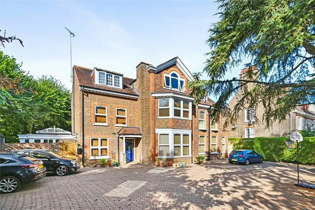Woodfield Road, London, W5, photo 1