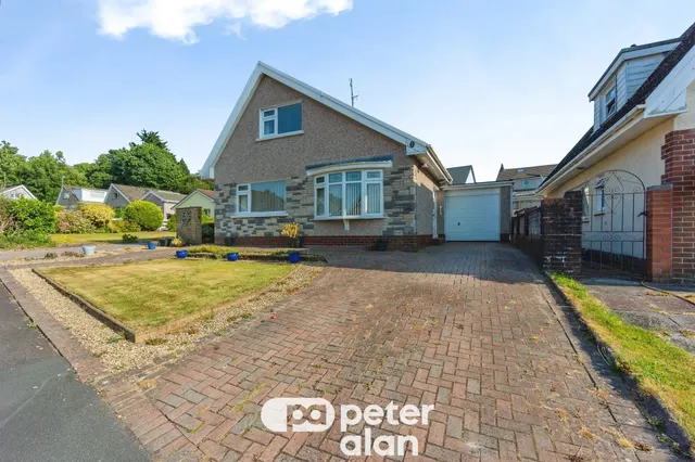 Briarwood Close, Neath, SA10, photo 1