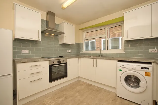 Swinburne Avenue, Broadstairs, CT10, photo 2