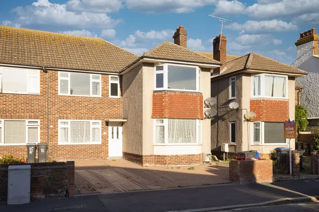 Swinburne Avenue, Broadstairs, CT10, photo 1