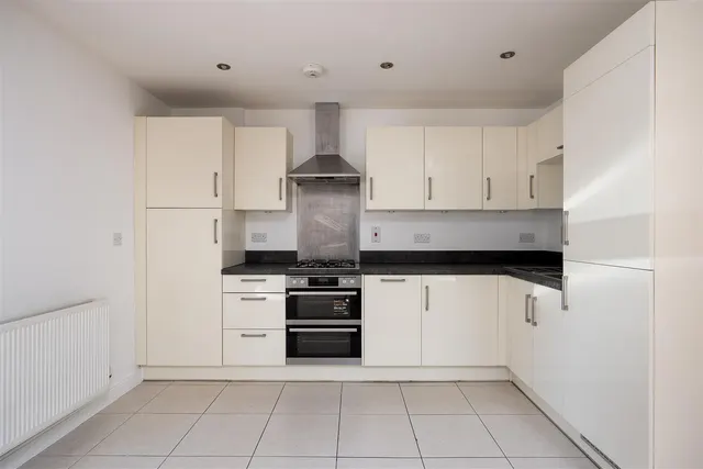 Otter Way, Yiewsley, UB7, photo 2