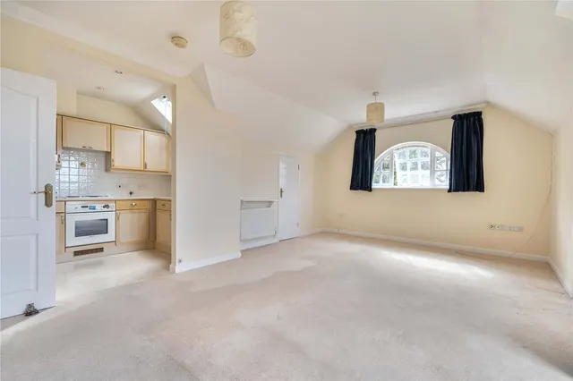 Castle Village, Berkhamsted, photo 2