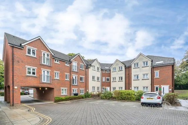 Cromwell Road, Camberley, GU15, photo 1