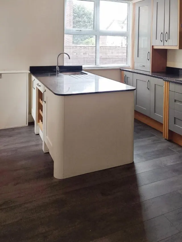 Clarendon Road, Ashford, TW15, photo 3