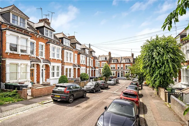 Ferrestone Road, London, N8, photo 1