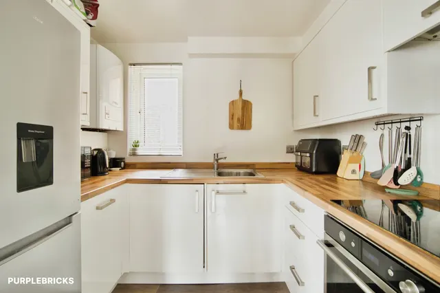 Lupin Close, Romford, RM7, photo 2