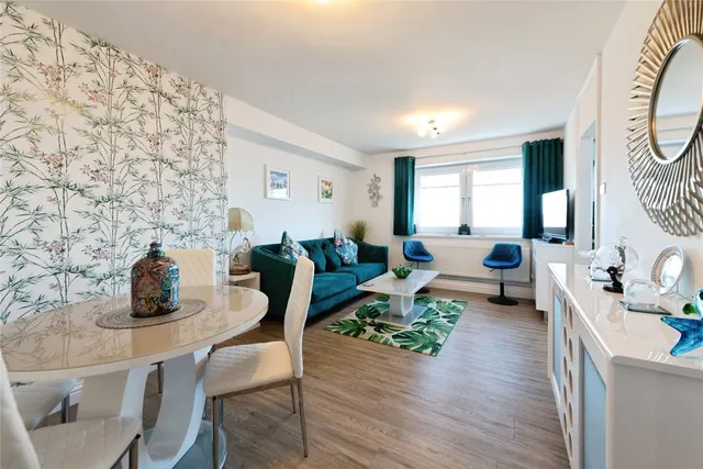 Harbour Tower, Trinity Green, PO12, photo 3
