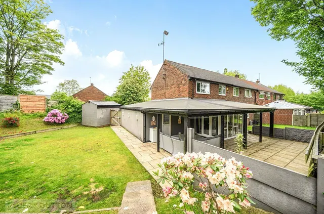 Romsey Avenue, Middleton, M24, photo 3