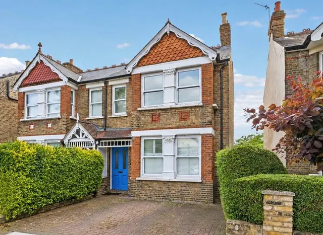 Lynton Avenue, Ealing, W13, photo 1
