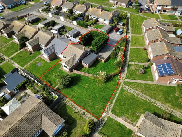 St. Johns Drive, Westham, BN24, photo 1