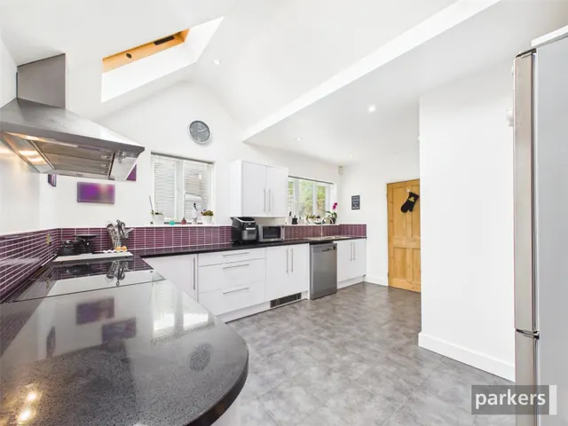 Peppard Road, Sonning Common, RG4, photo 2