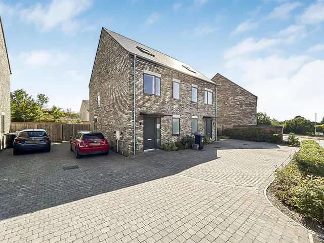 Heath Road, Swaffham Bulbeck, CB25, photo 1