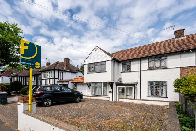 Photo 2 — 67 London Lane, Bromley
