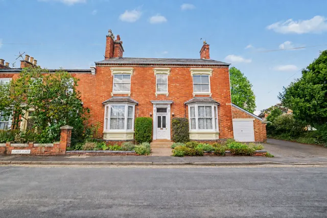 Albert Place, Loughborough, LE11, photo 1