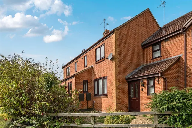 Blackberry Close, Chippenham, SN14, photo 1