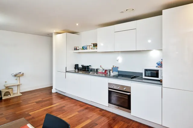 Hagley Road, Birmingham, B16, photo 2
