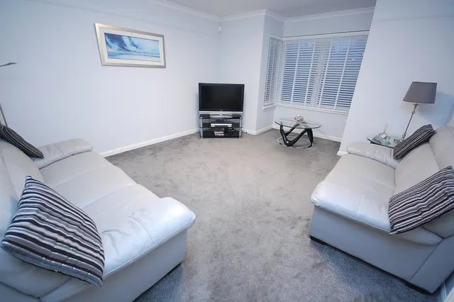 Viewfield Court, West End, AB15, photo 2