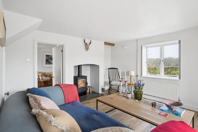 Photo 3 — 4 Moor End Cottages, Frieth RG9 6PT