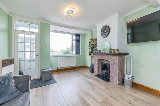 Layfield Road, GILLINGHAM, photo 1