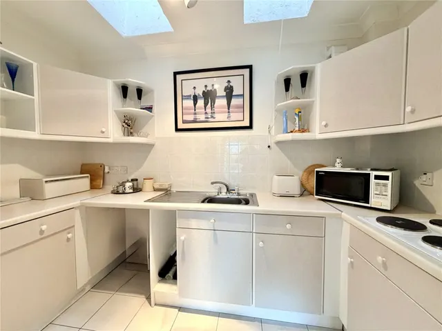 Lymington, Hampshire, photo 3