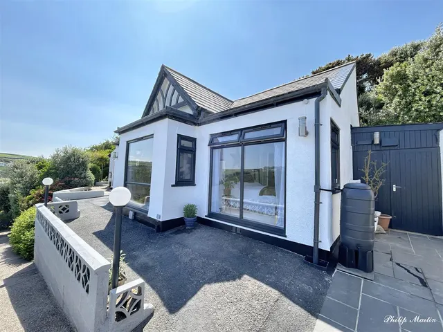 West Cliff, Porthtowan, photo 1
