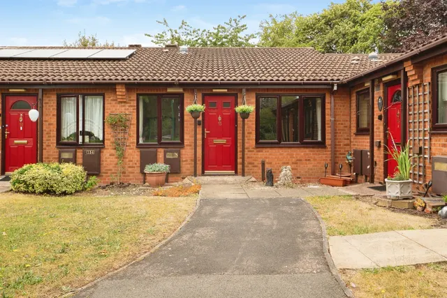 De Lisle Court, Loughborough, photo 1
