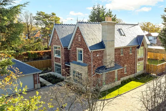 Adlington Road, Wilmslow, Cheshire, SK9 2BJ, photo 1