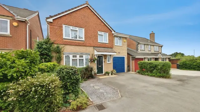 Long Croft, Yate, BS37, photo 2