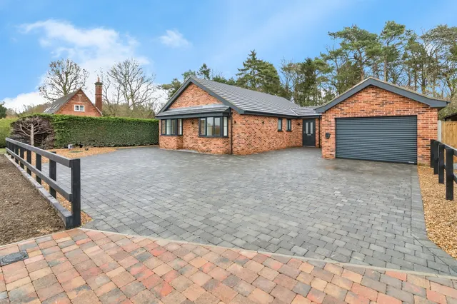London Road, Shadingfield, NR34, photo 1