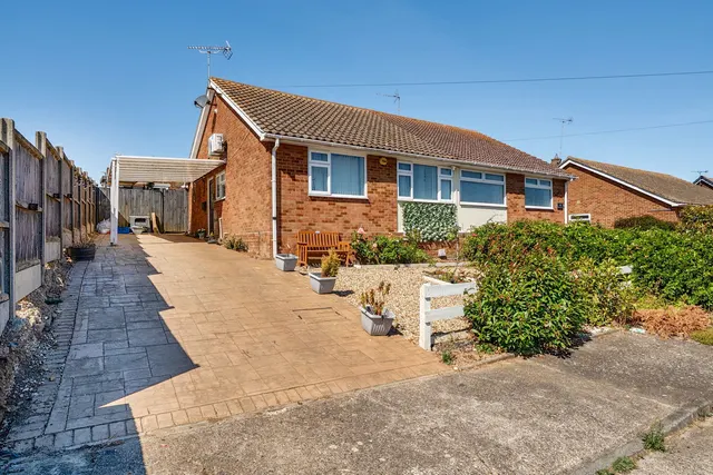 St Andrews Close, Margate, photo 1