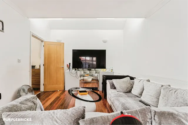 Alexandra Road, London, E6, photo 1