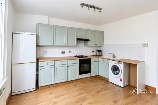 Upper Richmond Road West, London, SW14, photo 3