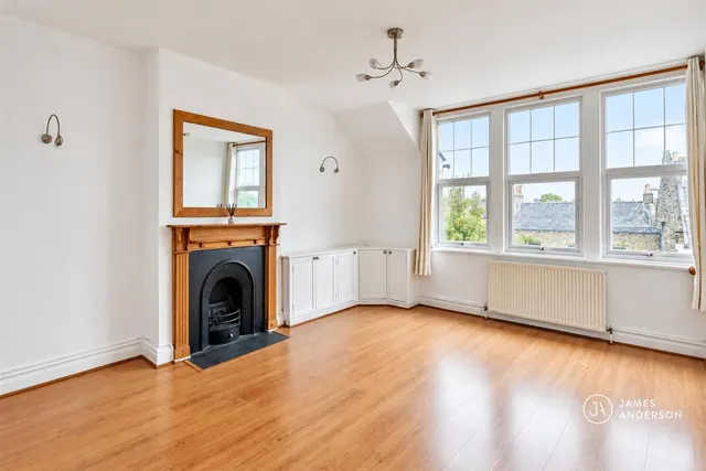 Upper Richmond Road West, London, SW14, photo 1