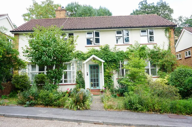 Baird Gardens, London, SE19, photo 1