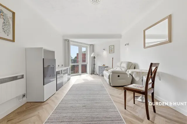 Grange Avenue, Woodford Green, IG8, photo 3