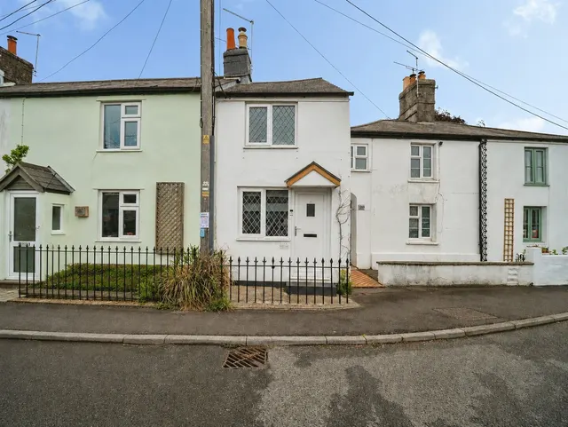 Dorchester Road, Maiden Newton, Dorchester, photo 1