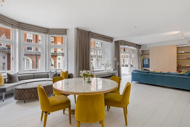 Photo 3 — Basil Mansions, Basil Street, Knightsbridge, London