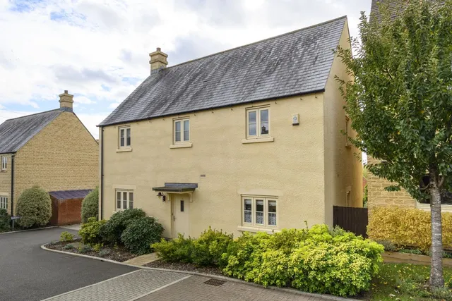 Shilham Way, Cirencester, GL7, photo 1