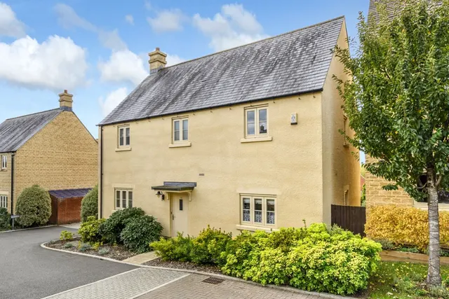 Shilham Way, Cirencester, GL7, photo 1